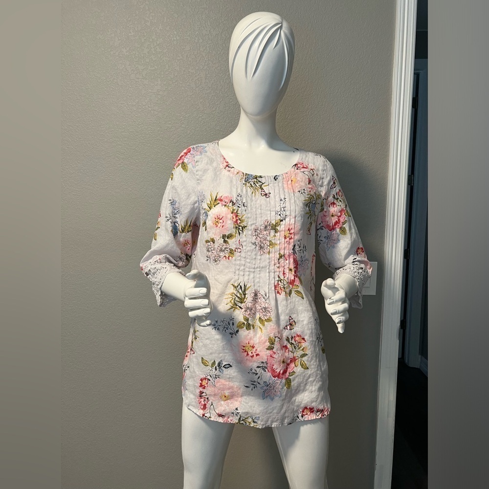 J. Jill love linen grey floral loose fit top with lace cuff sleeves V Size M - Picture 2 of 10